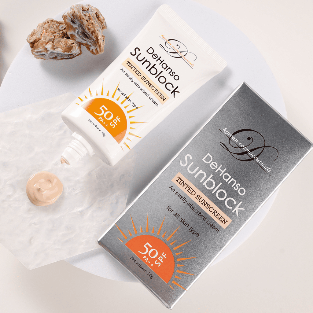 واقي شمس ملوّن للبشرة الحساسة من ديهانسو في الأردن يوفر حماية SPF 50 وتغطية طبيعية مع ترطيب عميق بزبدة الشيا وحمض الهيالورونيك. اطلبه الآن.